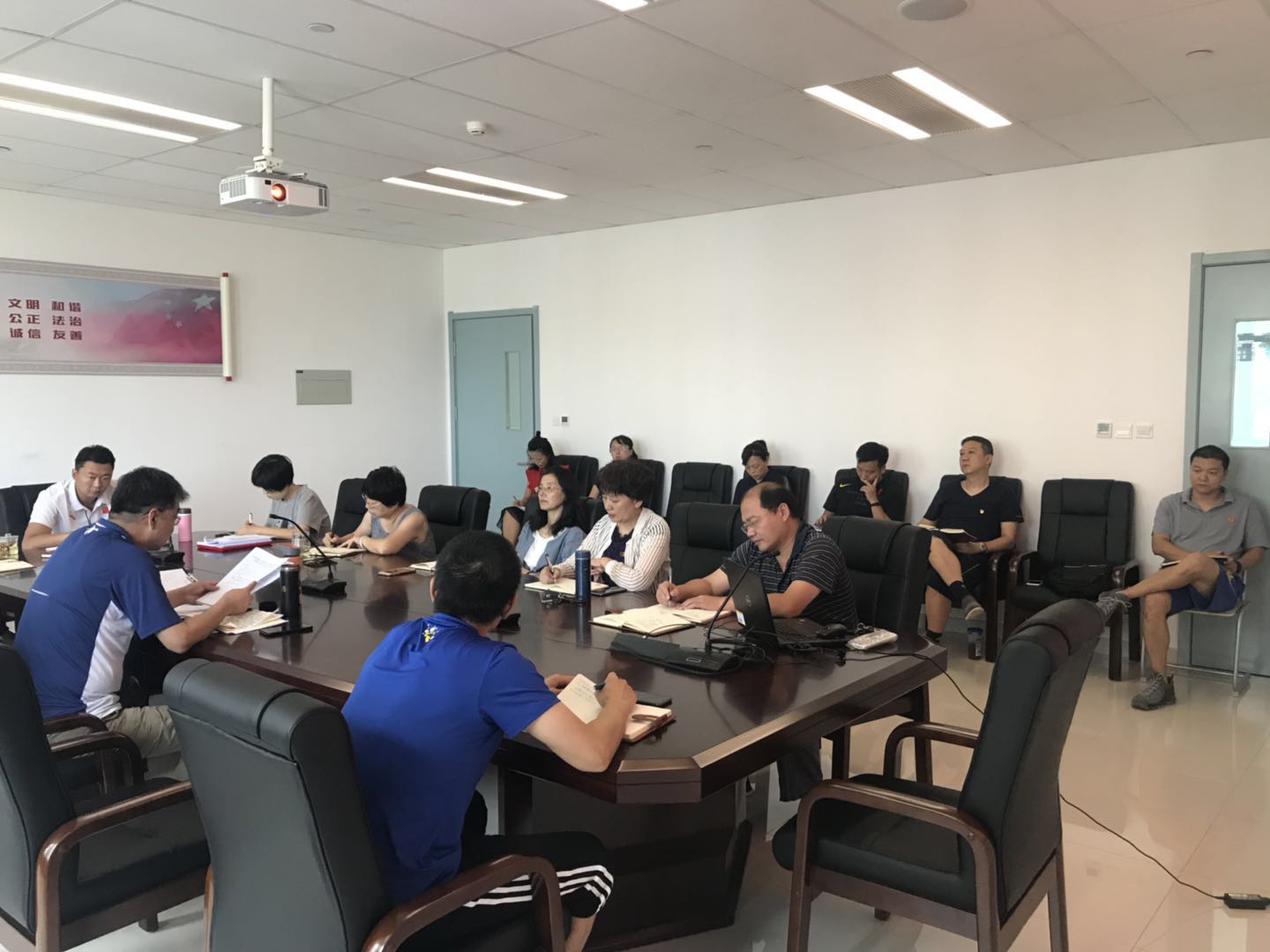 黑白体育APP下载