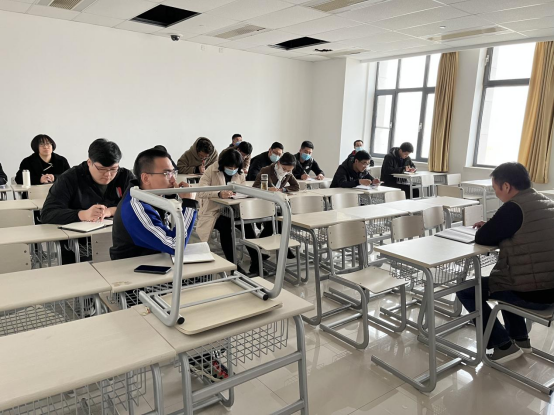 黑白体育手机版