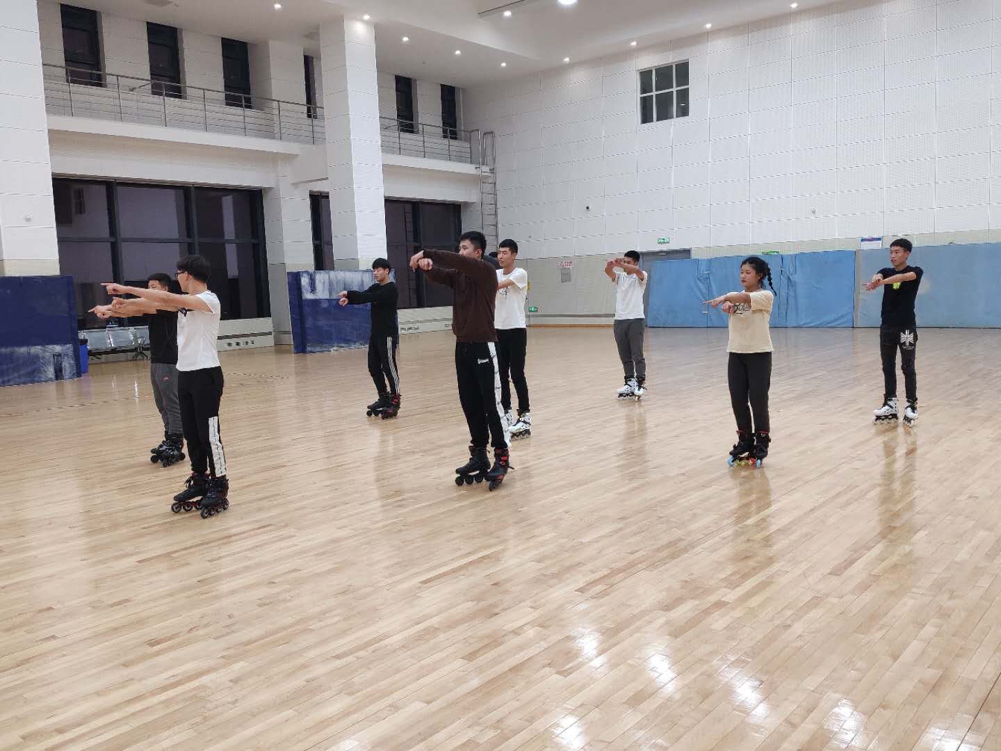 黑白体育APP下载