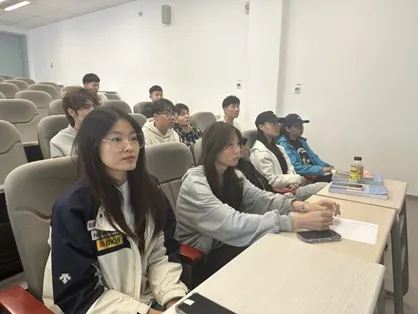 黑白体育APP下载